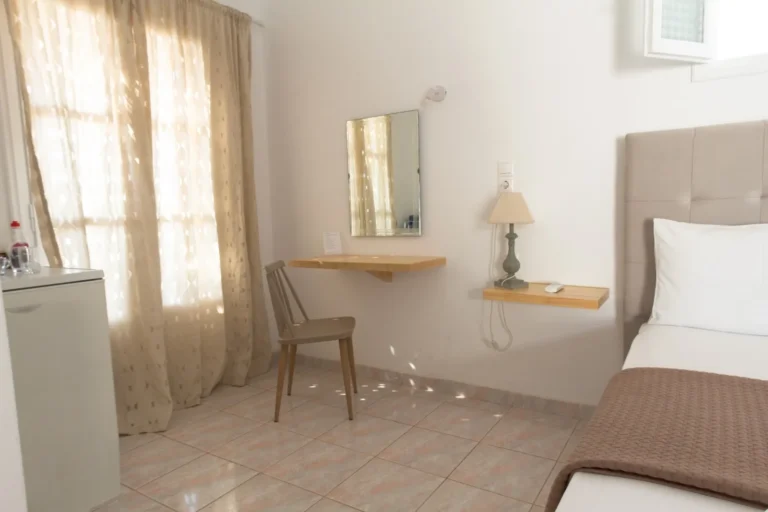 Triple room 16